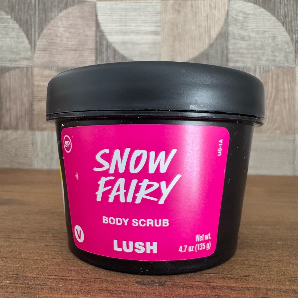 Lush Snow Fairy Body Scrub